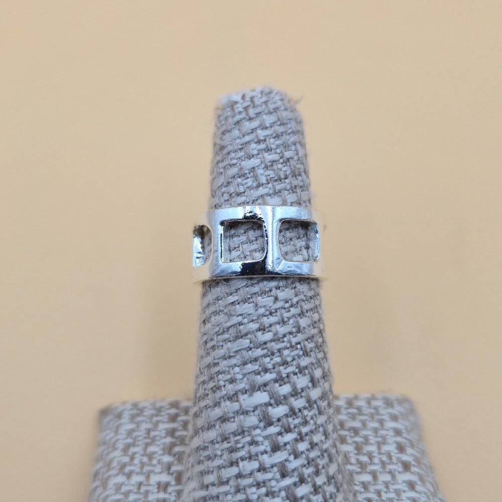 Size 5.5 Sterling Silver Bright Bar Style Band Ring A4440